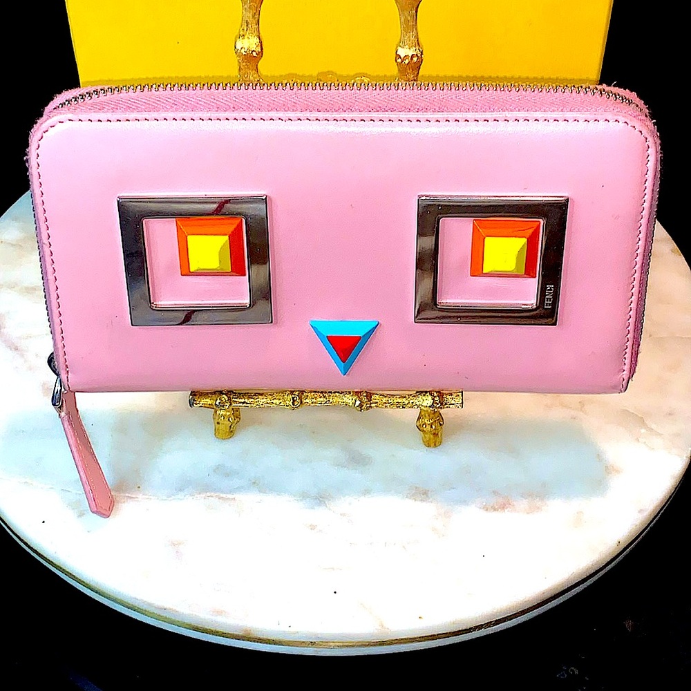 FENDI VITELLO LEATHER CENTURY HYPNOTEYES PINK ZIPPY CONTINENTAL WALLET LONG 2017